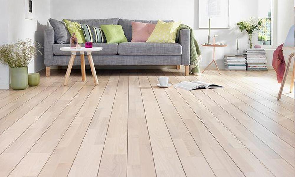 Catch the Timeless Elegance Why Choose Hardwood Flooring for Interior Design